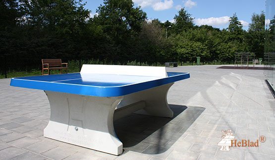 Tischtennisplatte aus Beton - abgerundet