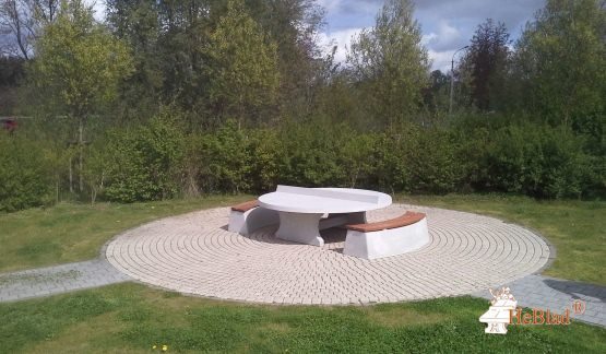 concrete Ping-Pong table - round