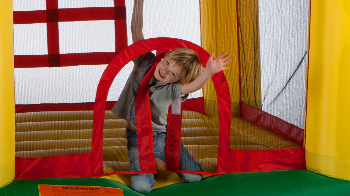 Avyna Inflatable Fun Palace Big 9-1
